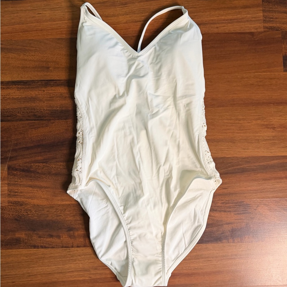 Off White One Piece Swimsuit L Shade & Shore Crochet Lace Cutout Open Back Beach